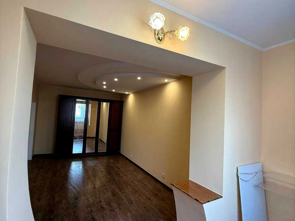 Apartment. Onore de Balzac Street, Kyiv