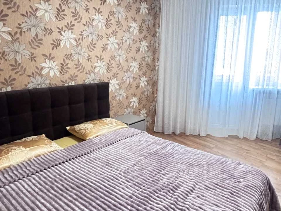 Квартира. Київ, Срібнокільська вулиця