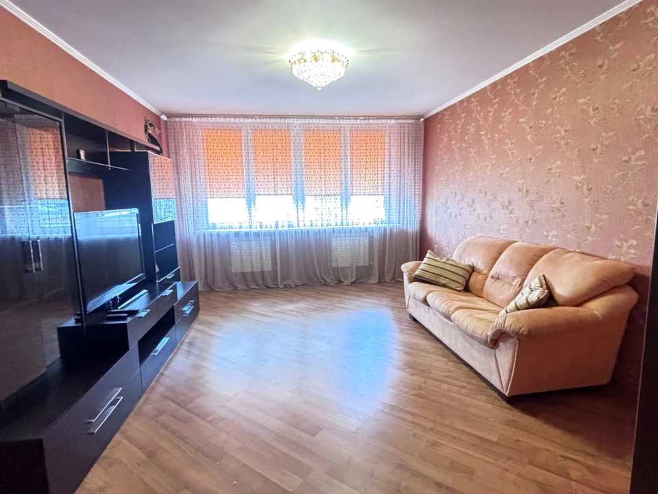 Квартира. Київ, Срібнокільська вулиця