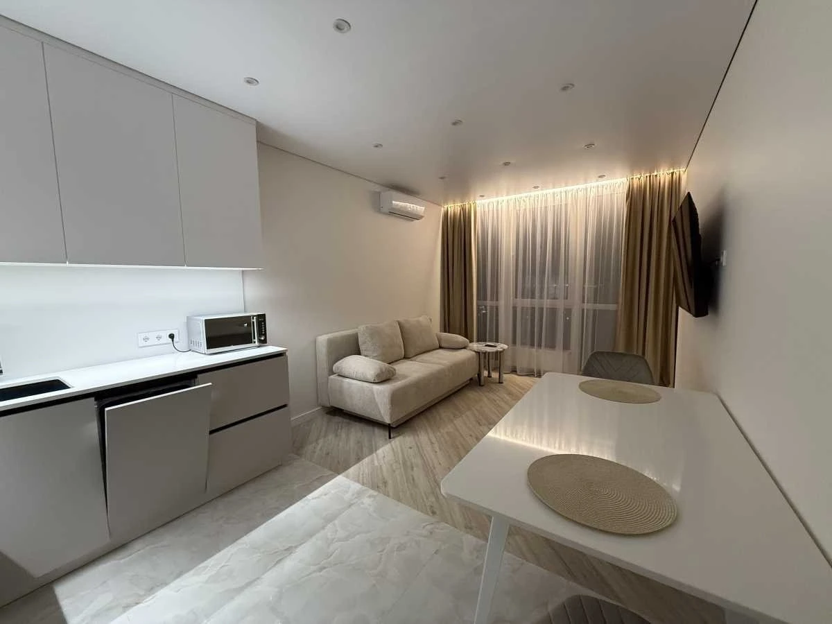 Rent 1-bedroom apartment 45 m², Family of the Kriste family, Kriste family street, 2