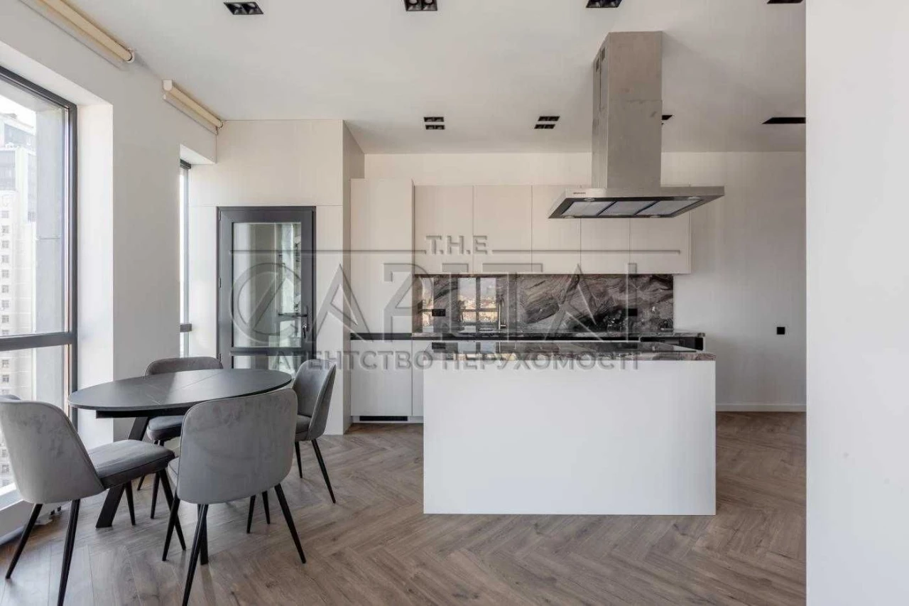 Apartment for Sale, Chicago Central House Residence, Antonovich Street