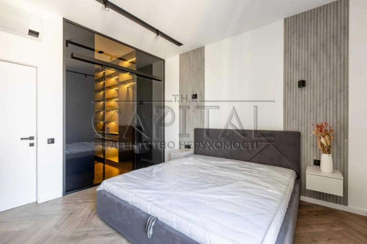 Apartment for Sale, Chicago Central House Residence, Antonovich Street