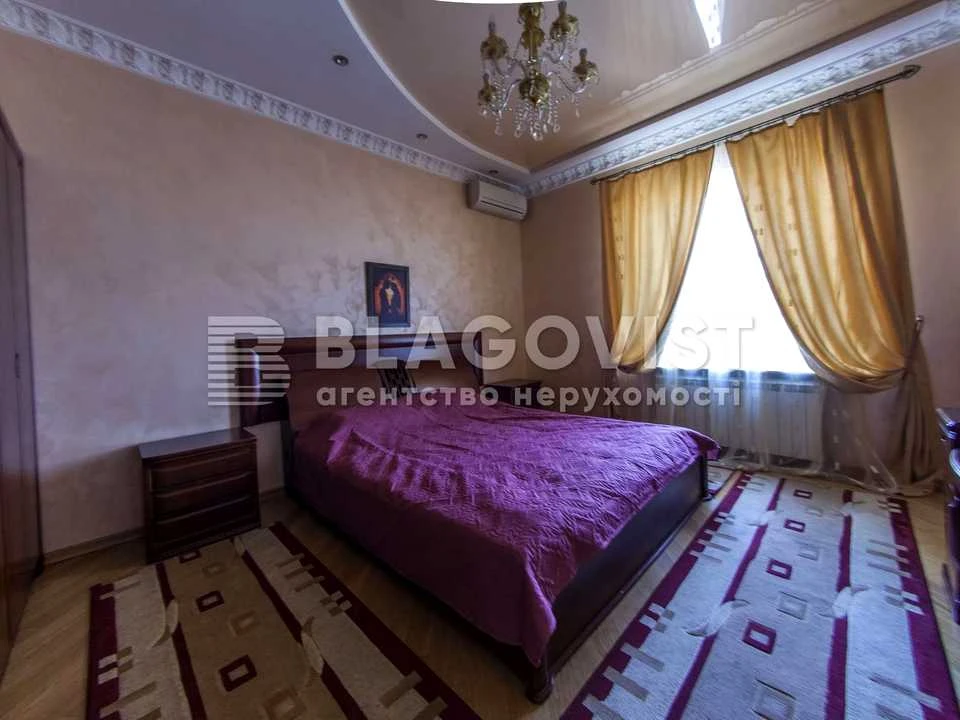 Квартира. Київ, Дмитрівська вулиця