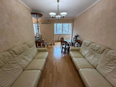 Sale of a cozy 3-bedroom apartment on Valeriy Lobanovsky Street