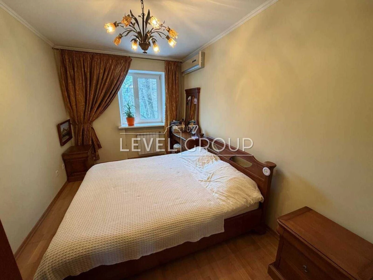 Sale of a cozy 3-bedroom apartment on Valeriy Lobanovsky Street