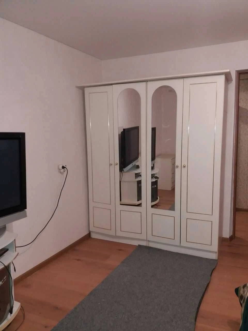 Excellent 2-room apartment at Zaboltonogo 24 999 U.S. dollars