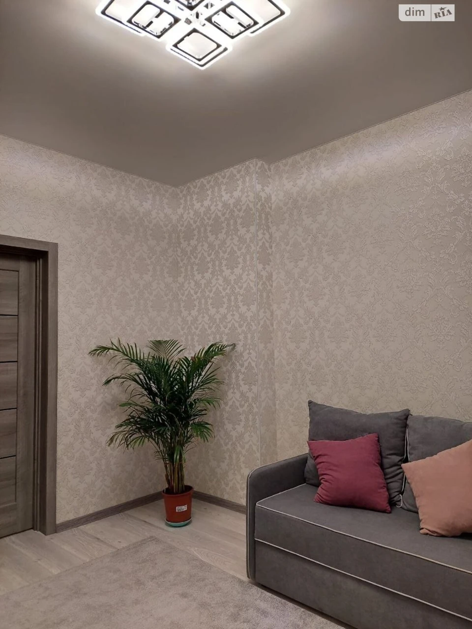 Apartment for Sale: Oleksandrivsky (October)