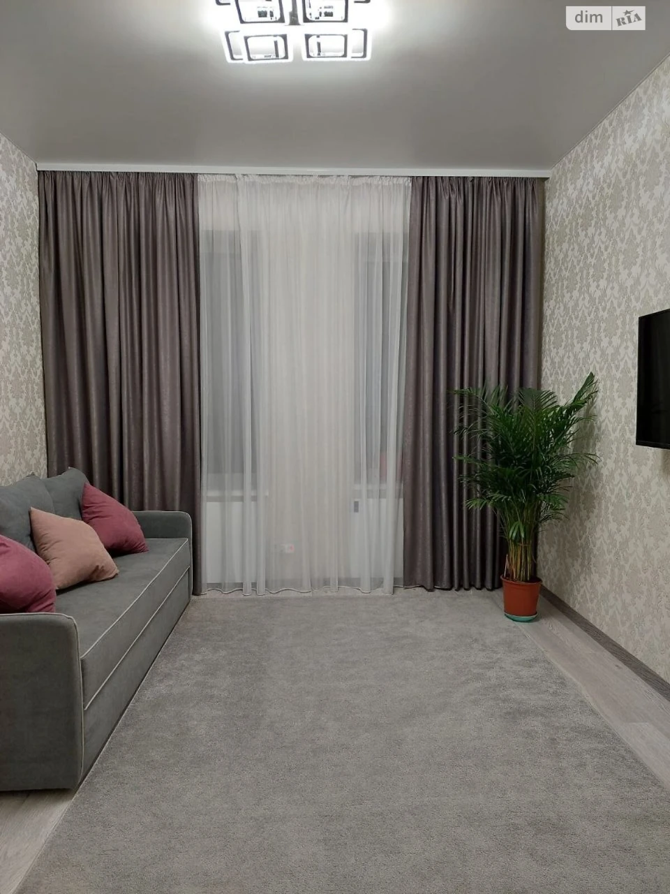 Apartment for Sale: Oleksandrivsky (October)