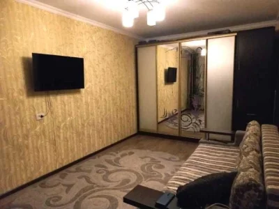 Продаж 2-кімнатна квартира Одеська, Зернова 2/5