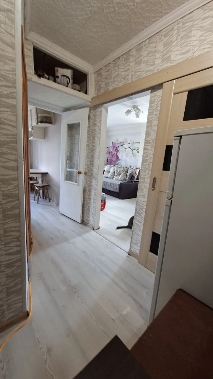 For Sale: 1-room apartment with gas heating