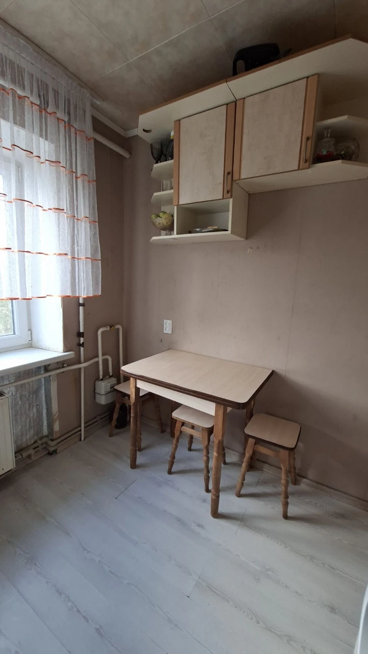 For Sale: 1-room apartment with gas heating