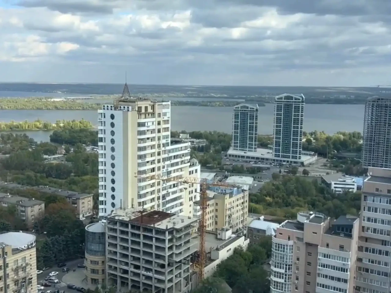 Apartment for sale, 3 rooms, 120 sq m, 22nd floor.