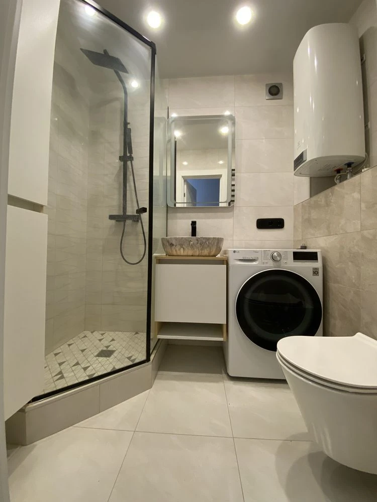 Saltovka, Kharkiv. Cozy apartment with new modern renovation