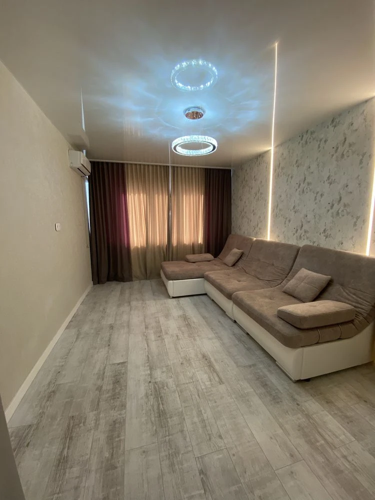 Saltovka, Kharkiv. Cozy apartment with new modern renovation