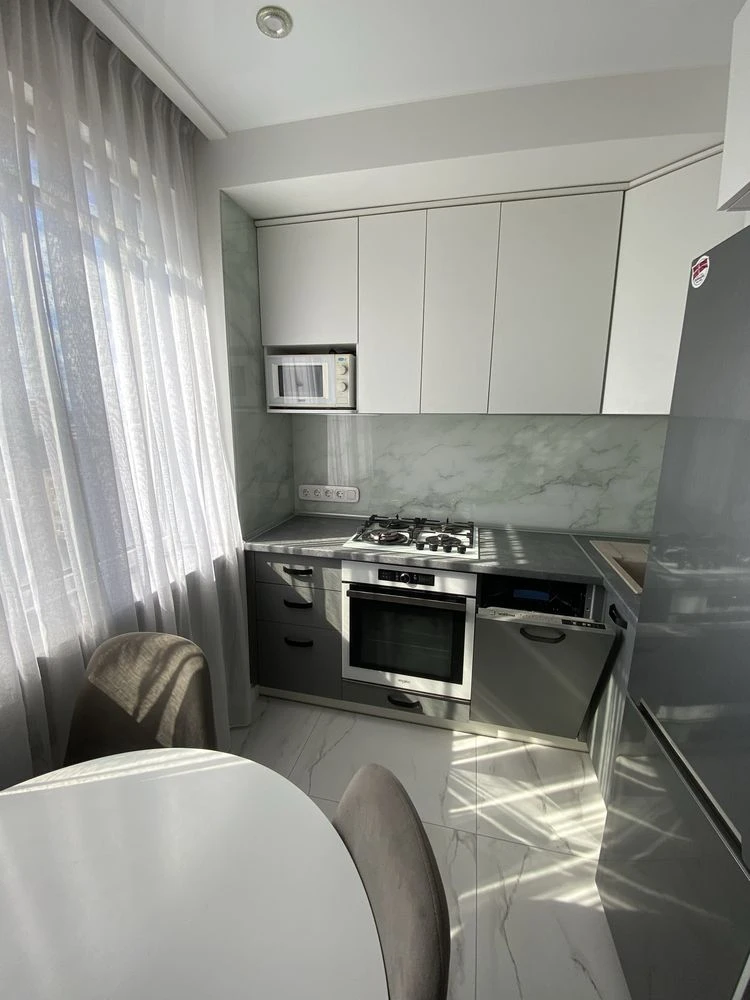 Saltovka, Kharkiv. Cozy apartment with new modern renovation