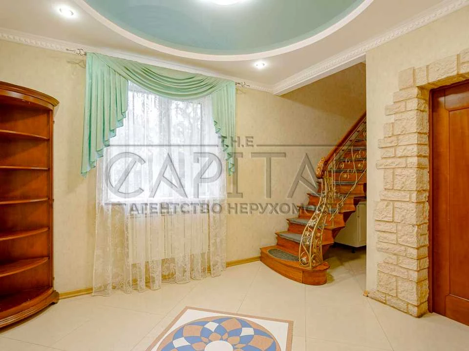 Дом. Киев, Садовая ул. 60