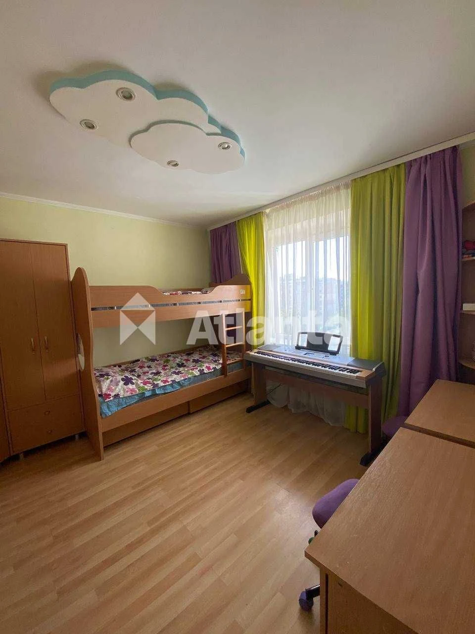 3 bedroom apartment with modern renovation on вул. Semyna Paliya