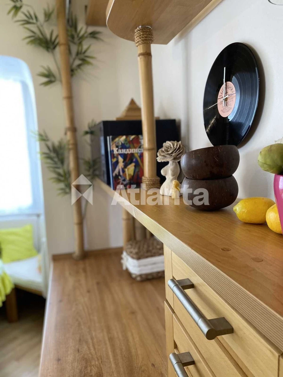 3 bedroom apartment with modern renovation on вул. Semyna Paliya
