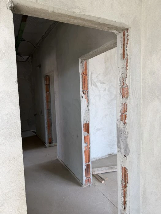 Продаж дуплексу , Червениця