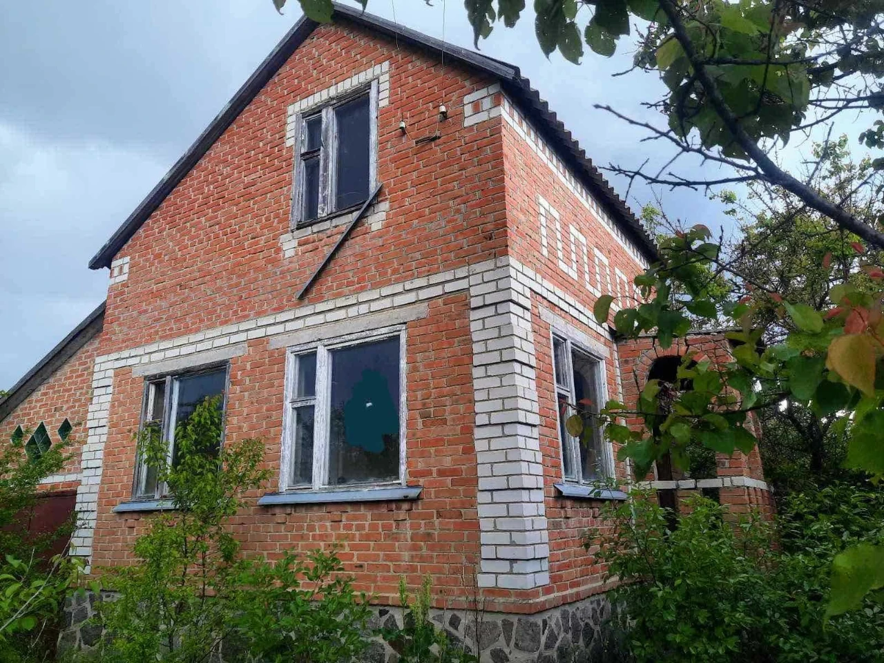 Nice country house for sale in Petrivka village.