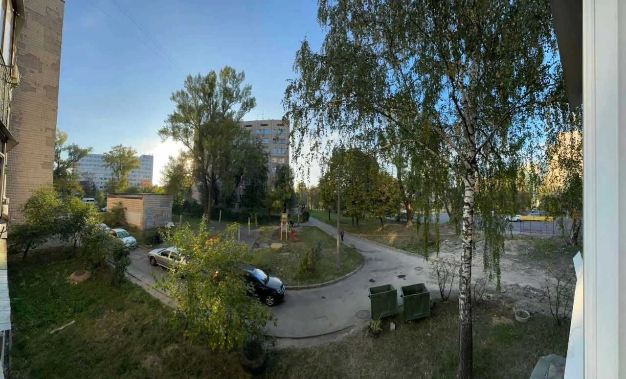 вул. Іллєнка Юрія (Мельникова) бут.85, метро Дорогожичі