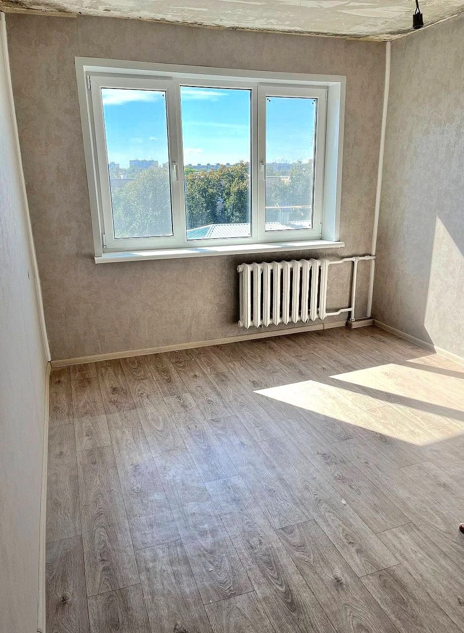 Selling one-room apartment (guest room) with its own bathroom