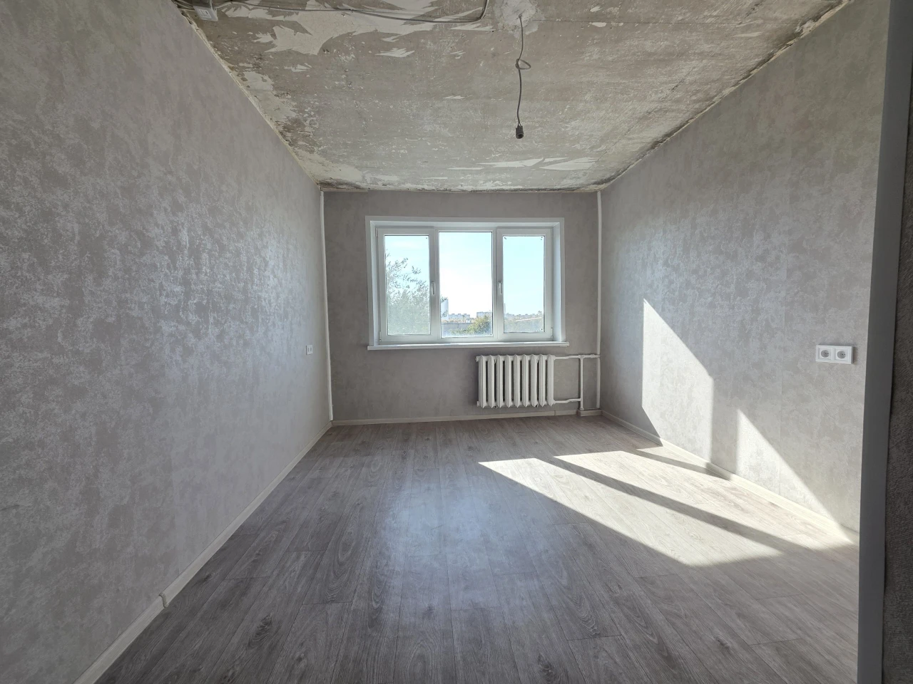 Selling one-room apartment (guest room) with its own bathroom