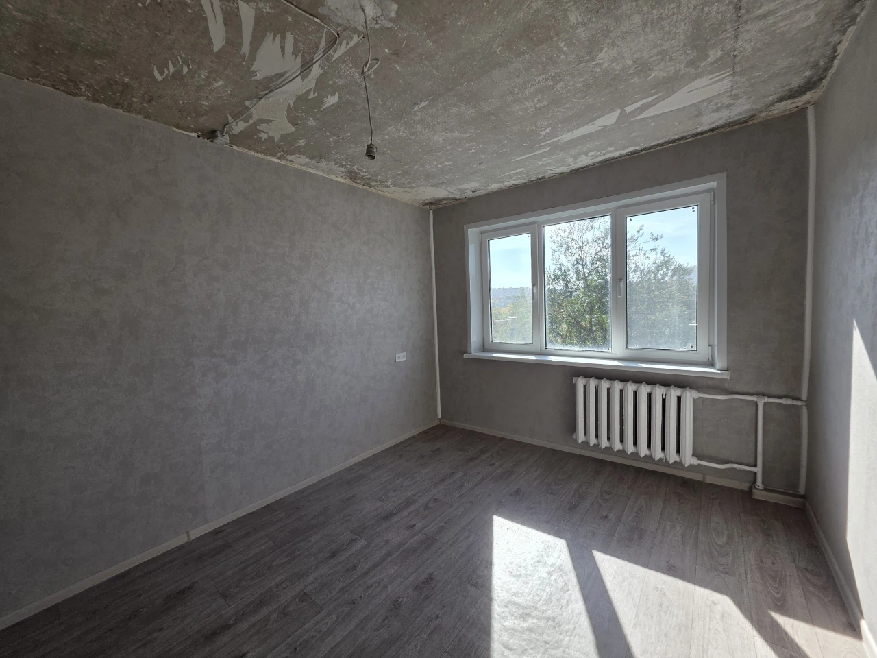 Selling one-room apartment (guest room) with its own bathroom