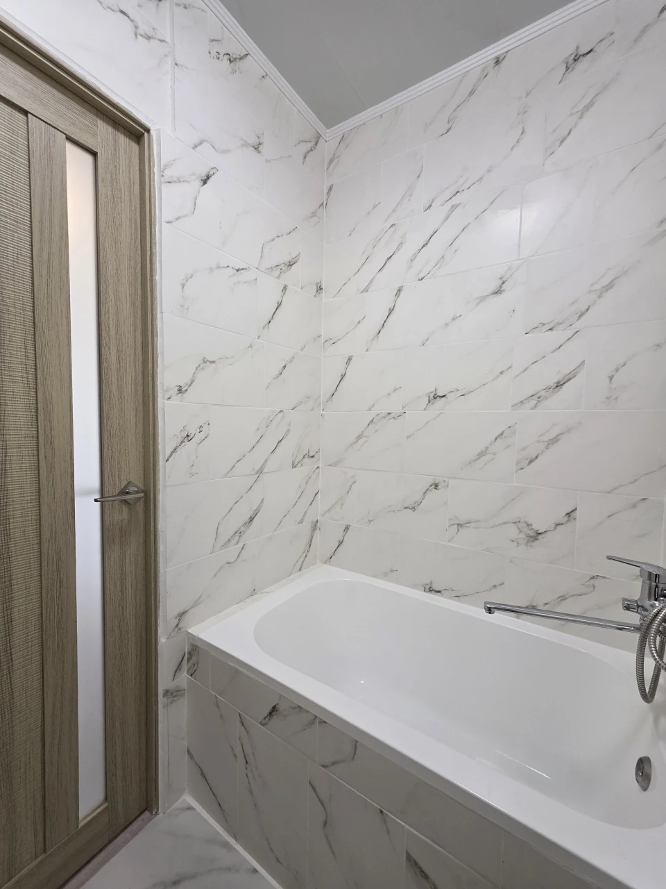 Selling one-room apartment (guest room) with its own bathroom