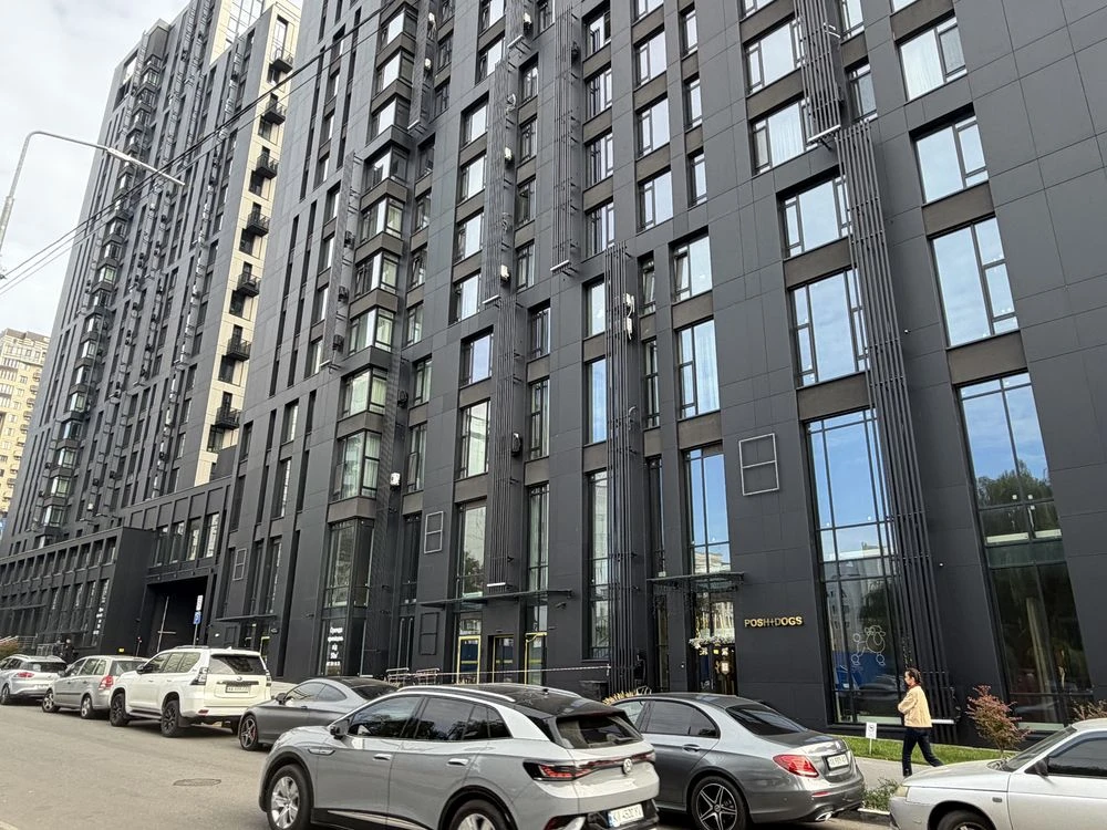 Без% розтермінування продаж 3к квартири 102 м  потолки 4 м Ж