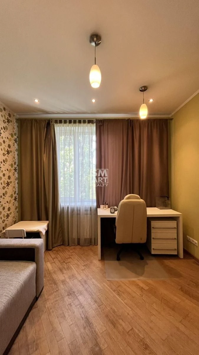 Продам 3-к квартиру 75м2. вул. Вернадського Академіка бул. (