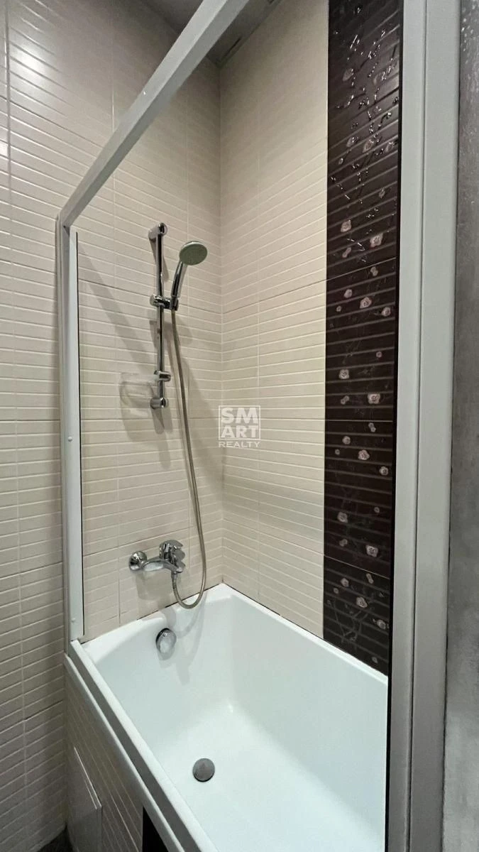 Продам 3-к квартиру 75м2. вул. Вернадського Академіка бул. (