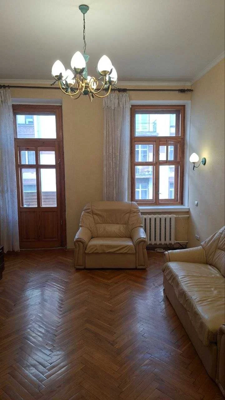 Продажа квартиры Центр  Прорізна Шевченківський район метро