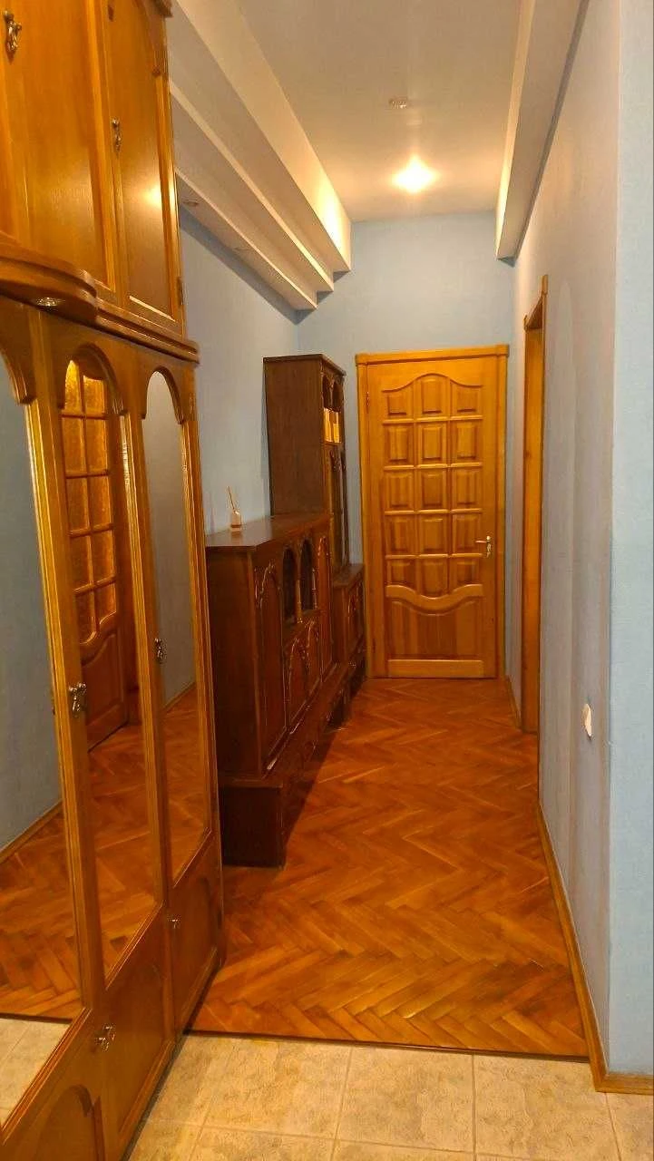 Продажа квартиры Центр  Прорізна Шевченківський район метро