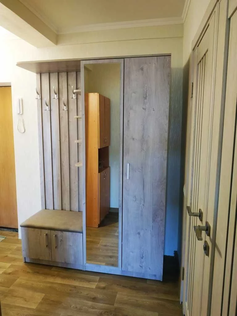 Продам 2кв. після ремонту  біля метро Дарниця