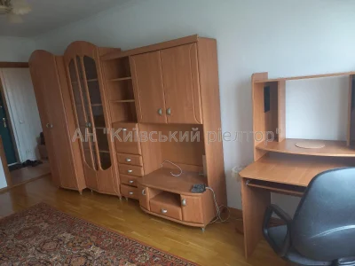 Без %. Продаж затишної 1к квартири, Райдужна 19