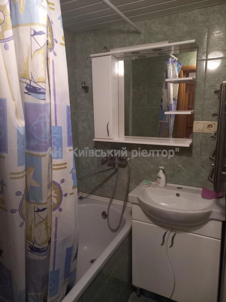 Без %. Продаж затишної 1к квартири, Райдужна 19
