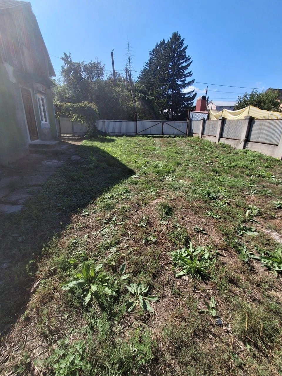 Land plot in the city of Chernivtsi, Karameluka street