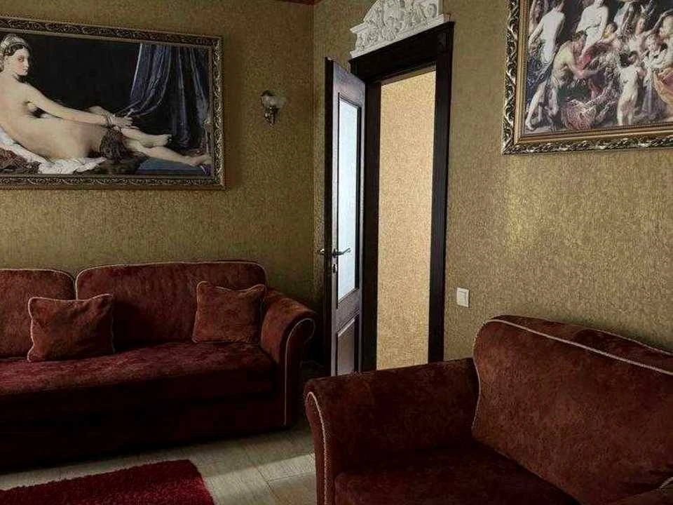 Квартира. Львів, Катедральна площа