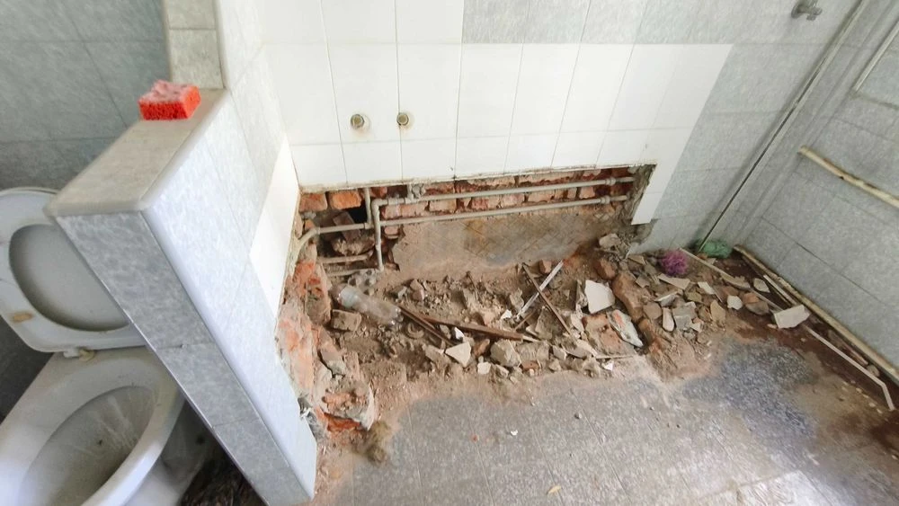 For sale: 3-room apartment 100 meters from the Nauchnaya metro station, 4th