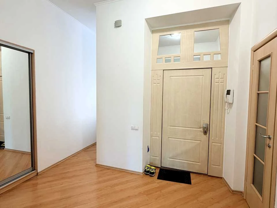 Apartment. Eugene Chikalenko Street, Kyiv