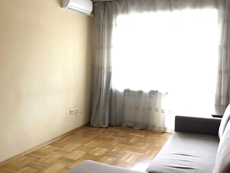 Apartment. Plastova st., Kyiv