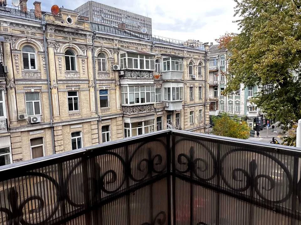 Квартира. Київ, вулиця Олеся Гончара