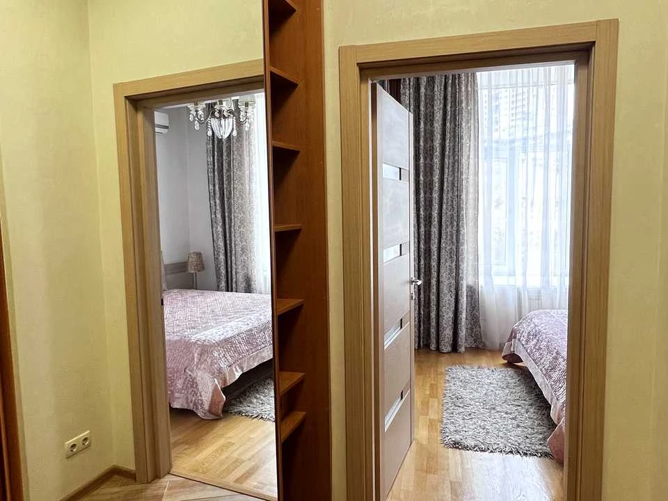 Квартира. Київ, вулиця Олеся Гончара