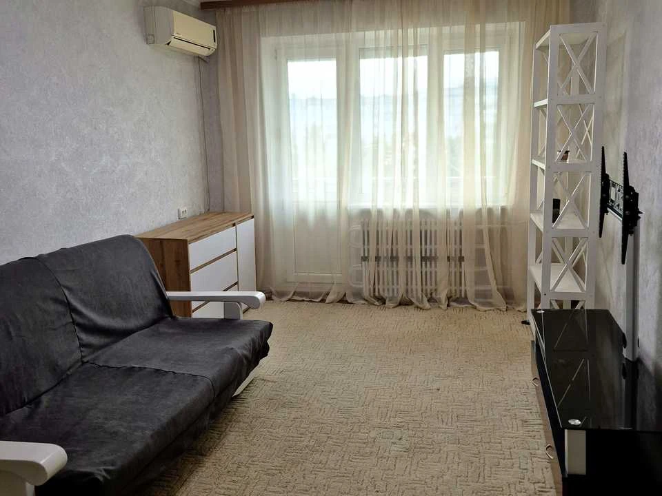 Квартира. Дніпро, Донецьке шосе