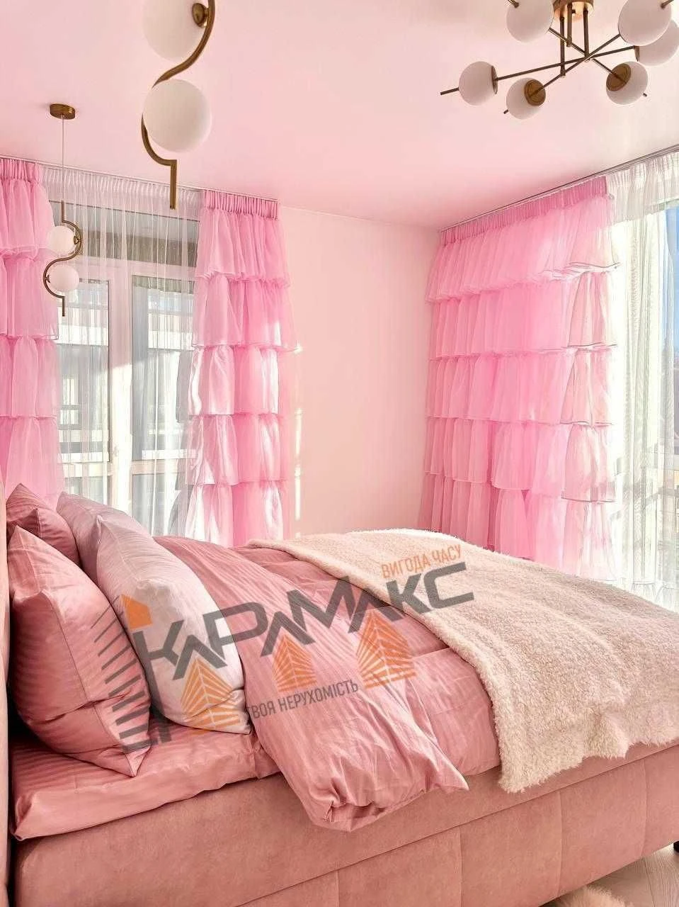 Sale of a 1-bedroom apartment with designer renovation near the park