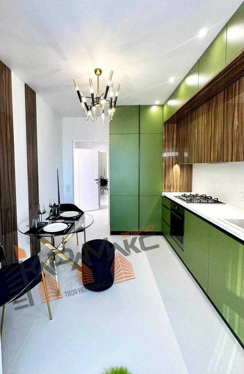 Sale of a 1-bedroom apartment with designer renovation near the park