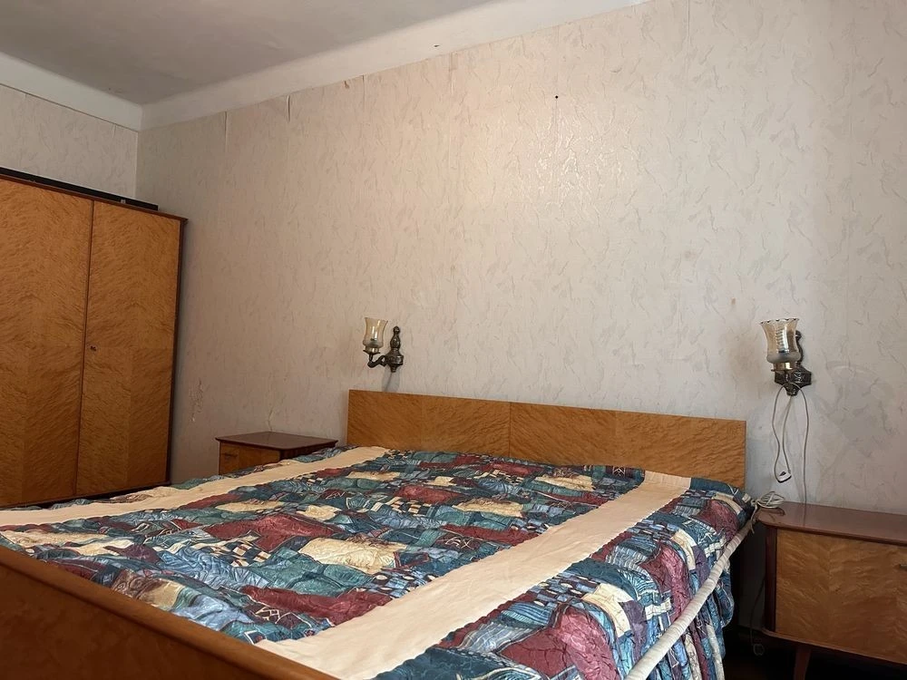 Продаж 2кв 57м Парково-Сирецька 4-А 1 поверх Газ Метро 10хв