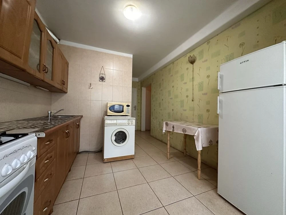 Продаж 2кв 57м Парково-Сирецька 4-А 1 поверх Газ Метро 10хв