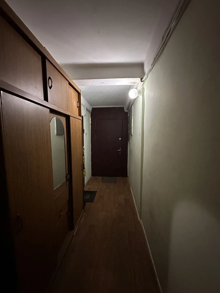 Продаж 2кв 57м Парково-Сирецька 4-А 1 поверх Газ Метро 10хв